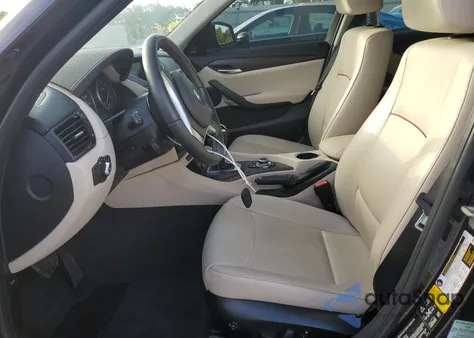 2015 BMW X1 xDrive28I z USA, uszkodzony, nr VIN WBAVL1C56FVY40724